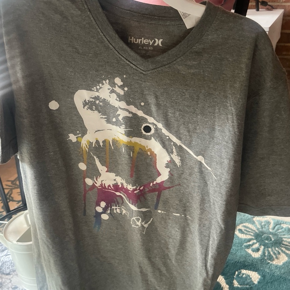 Hurley T-Shirt Boys XL Shark Theme Short Sleeve Surfer  Teens V Neck NWT